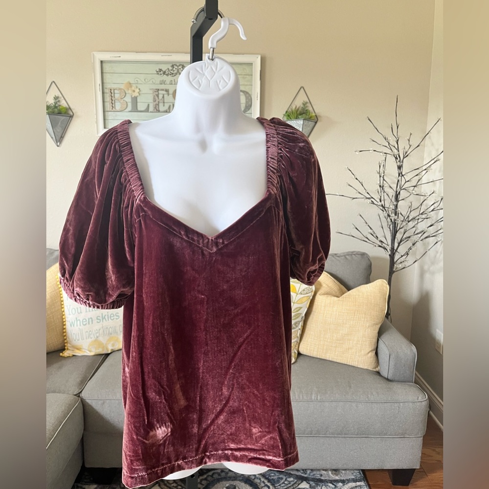 LOFT Brand Top